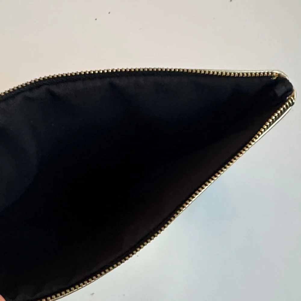 YSL Gold Pouch - Picture 4 of 5